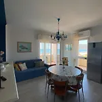 Апартаменты Casa Bea Marinella Маринелла-ди-Сарцана