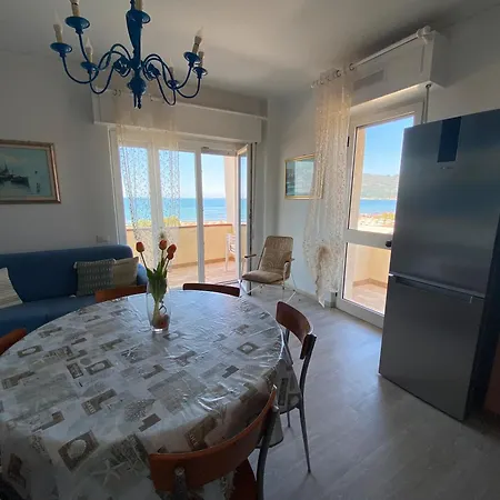 Casa Bea Marinella Daire *